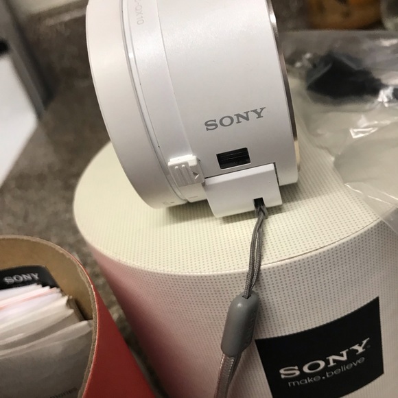 Sony Lens - Picture 3 of 3